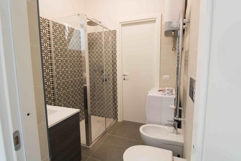Delicious 2 Bed Room Apartment And Garden By Yh Rome Luaran gambar