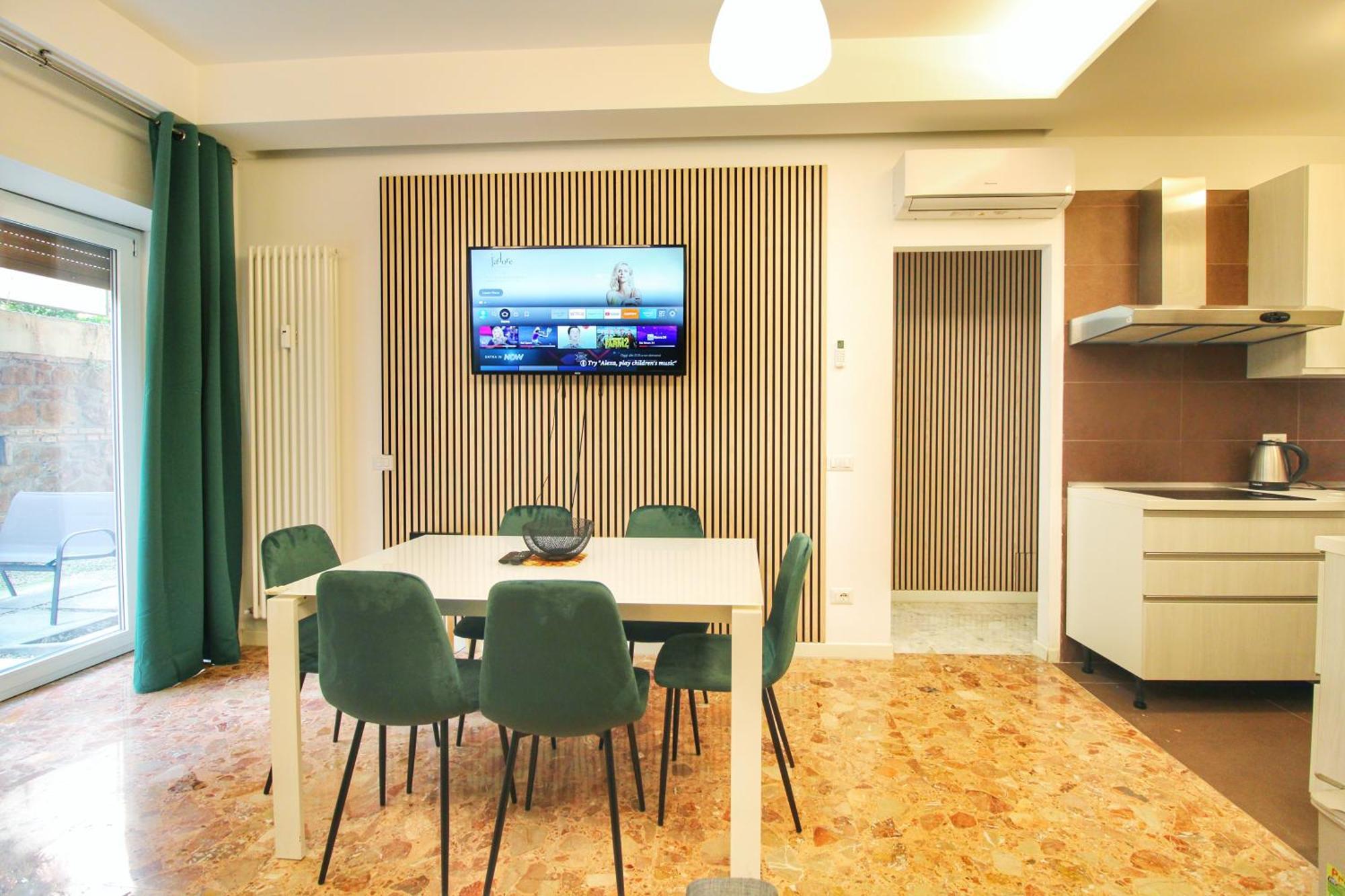 Delicious 2 Bed Room Apartment And Garden By Yh Rome Luaran gambar